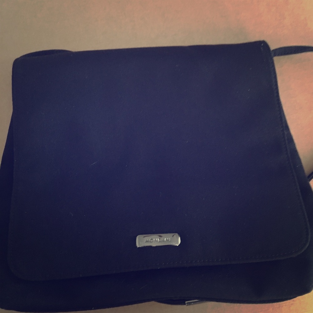 Mondani black purse